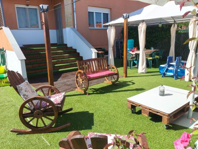 Casa pareada en venta en Doñinos de Salamanca. CHALET PAREADO CON JARDIN Y PISCINA. Casas pareadas Doñinos de.