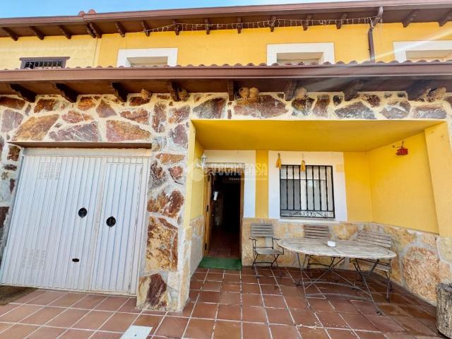 Casa pareada en venta en Espinosa de Henares, Carrascosa de Henares. Casa en venta en Espinosa de henares. Casas pareadas Espinosa de.