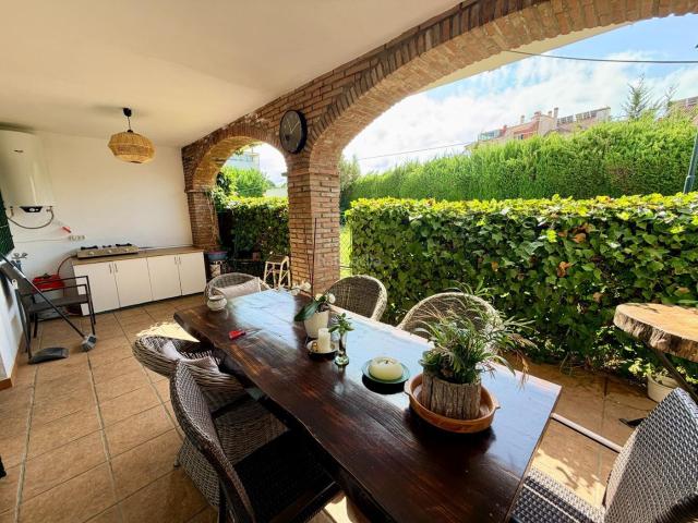 Casa pareada en venta en Fuengirola, Los Pacos. CHALET PAREADO IDEAL PARA FAMILIAS. Casas pareadas.