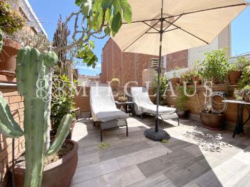 Casa pareada en venta en Hospitalet de Llobregat L´, Santa Eulàlia. Se vende espectacular casa totalmente reformada. Casas pareadas Hospitalet de Llobregat.