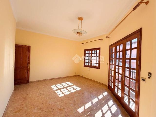 Casa pareada en venta en Ingenio, Ingenio pueblo. Casa en venta en Ingenio. Casas pareadas.