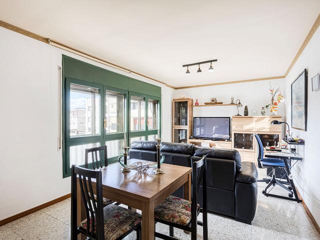 Casa pareada en venta en Igualada, Llevant. Chalet adosado a Igualada. Casas pareadas.