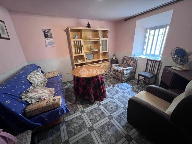 Casa pareada en venta en Jaén, San Bartolomé Millán de Priego. Casa en venta en Jaén. Casas pareadas.
