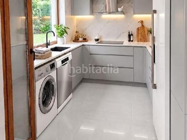 Casa pareada en venta en Jerez de la Frontera, El Rocío La Milagrosa. A 500 m del circuito ne motos de Jerez de la Frontera. Casas pareadas Jerez de la.