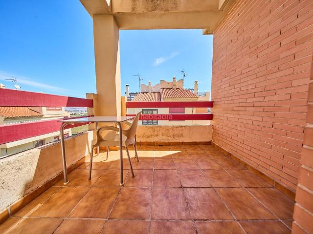 Casa pareada en venta en Ogíjares. Maravillosa Casa Pareada en Loma Linda con 6 habitaciones y Piscina!. Casas pareadas.