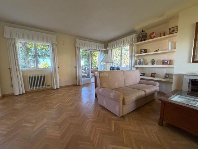 Casa pareada en venta en Olías del Rey. Chalet Pareado en Olias del Rey urb. El Beato. Casas pareadas Olías del.