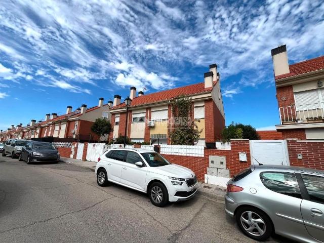 Casa pareada en venta en Loeches. Casa en venta en Loeches. Casas pareadas.