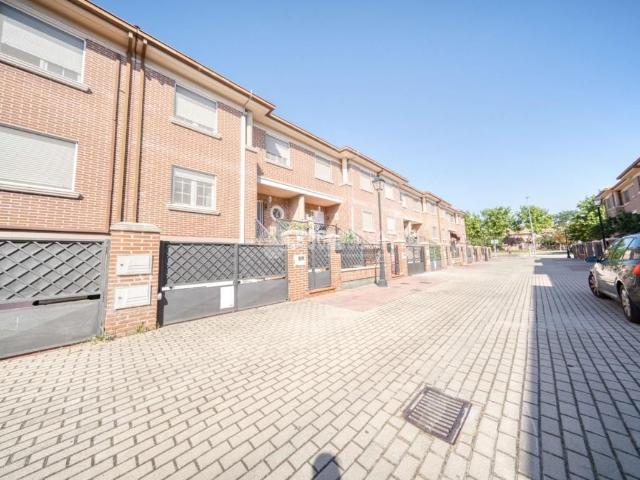 Casa pareada en venta en Laguna de Duero. Casa en venta en Laguna de duero. Casas pareadas Laguna de.