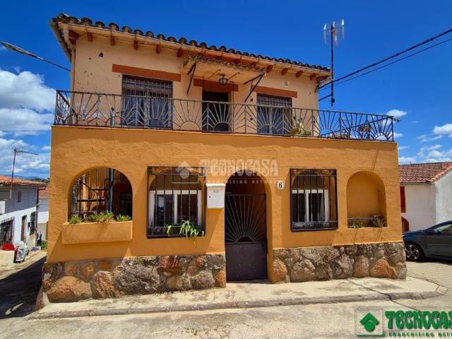Casa pareada en venta en Lanzahíta. Casa en venta en Lanzahíta. Casas pareadas.