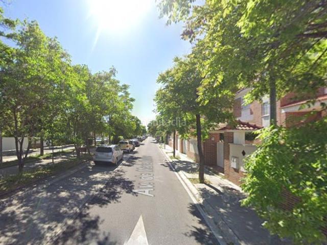 Casa pareada en venta en Leganés, Leganés Norte. Chalet adosado en venta en avda Maria Moliner. Casas pareadas.