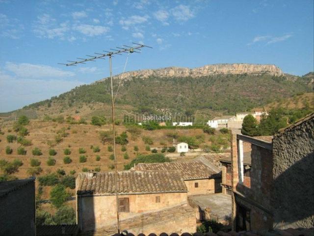 Casa pareada en venta en Lloar El. Casa de pueblo recientemente restaurada. Casas pareadas Lloar.