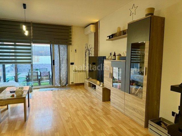 Casa pareada en venta en Montcada i Reixac, Santa Maria Terra Nostra. Casa pareada en la zona residencial de Terra Nostra. Casas pareadas Montcada i.