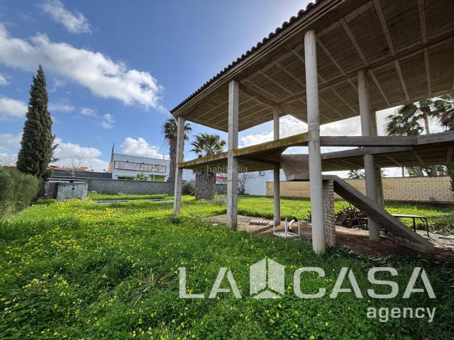 Casa pareada en venta en Montequinto, Avenida de Europa. Casas pareadas.