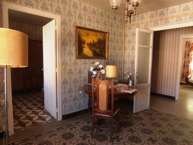 Casa pareada en venta en Móra la Nova Costa Dorada. ¡OPORTUNIDAD ÚNICA PARA INVERSORES! Edificio con 3 viviendas independientes en Móra d'Ebre. Casas pareadas Móra la.