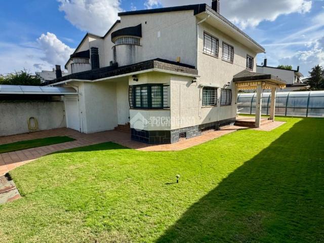 Casa pareada en venta en Moralzarzal, Iglesia Estación. Casa en venta en Moralzarzal. Casas pareadas.