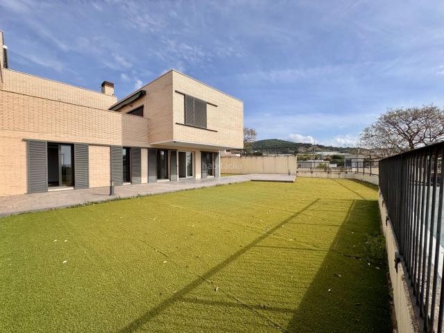 Casa pareada en venta en Mataró, Vallveric. Casas pareadas.