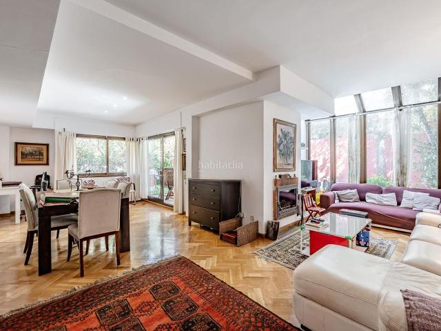 Casa pareada en venta en Madrid, Mirasierra. Mirasierra Casa con piscina privada. Casas pareadas.