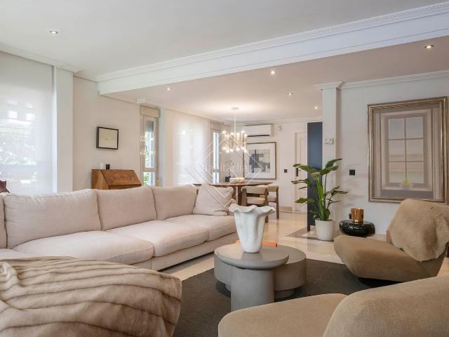 Casa pareada en venta en Madrid, Aravaca. Casas pareadas.