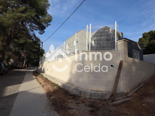 Casa pareada en venta en Madrid, Cortes Huertas. Increíbles pareados de NUEVA CONSTRUCCION SIN COMISIONES. Casas pareadas.