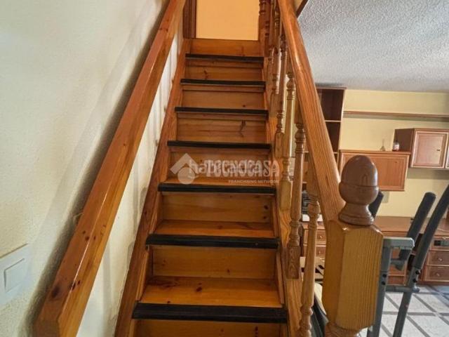 Casa pareada en venta en Madrid, Entrevías. Casa en venta en Madrid. Casas pareadas.