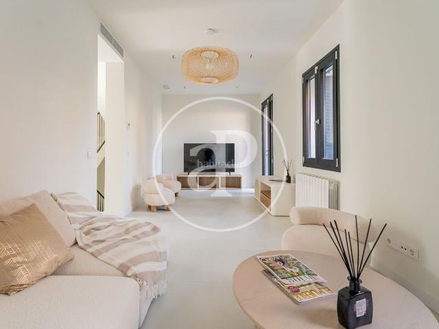 Casa pareada en venta en Madrid, Fuente del Berro. Casa en venta en Fuente del Berro. Casas pareadas.