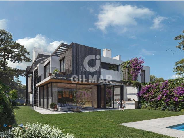 Casa pareada en venta en Madrid, Fuentelarreina. Este excepcional chalet pareado de OBRA NUEVA en Puerta de Hierro, un enclave privilegiado de Madrid donde la tranquilidad y la ex. Casas pareadas.