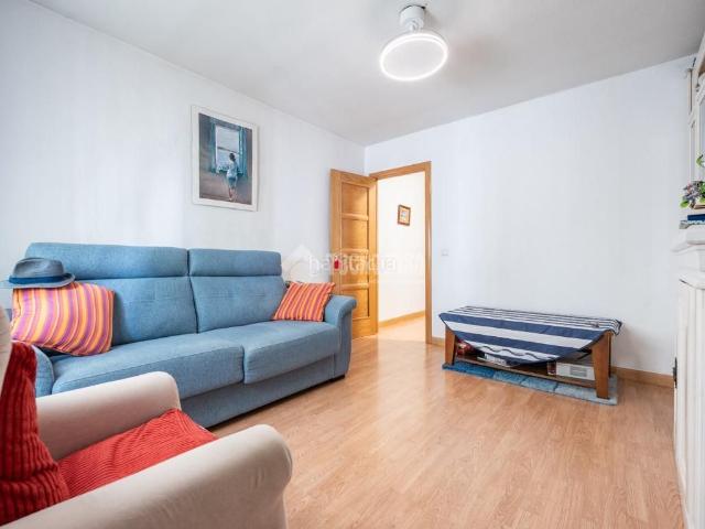 Casa pareada en venta en Madrid, Peñagrande. Casa en venta en Madrid. Casas pareadas.