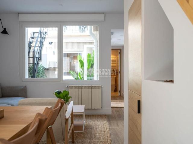 Casa pareada en venta en Madrid, Simancas. Casa en venta en Madrid. Casas pareadas.