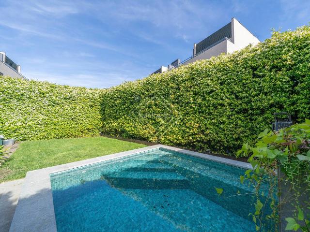 Casa pareada en venta en Madrid, Valdemarín. Casas pareadas.