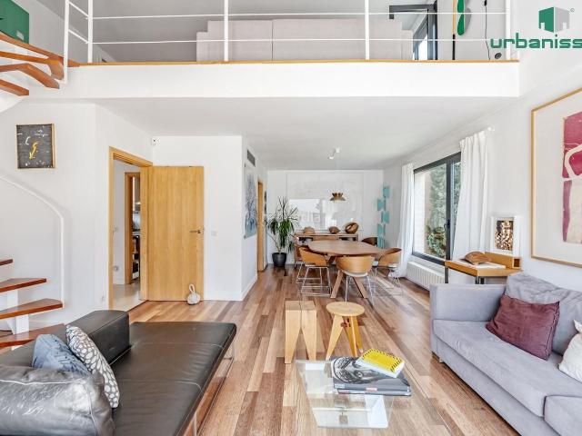 Casa pareada en venta en Madrid, Valdemarín. Valdemarín Pareado con piscina privada, jardín y máxima privacidad. Casas pareadas.