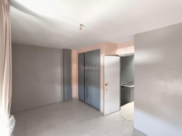 Casa pareada en venta en Madrid, Villaverde Alto. Casa en Calle Bajamar. Casas pareadas.
