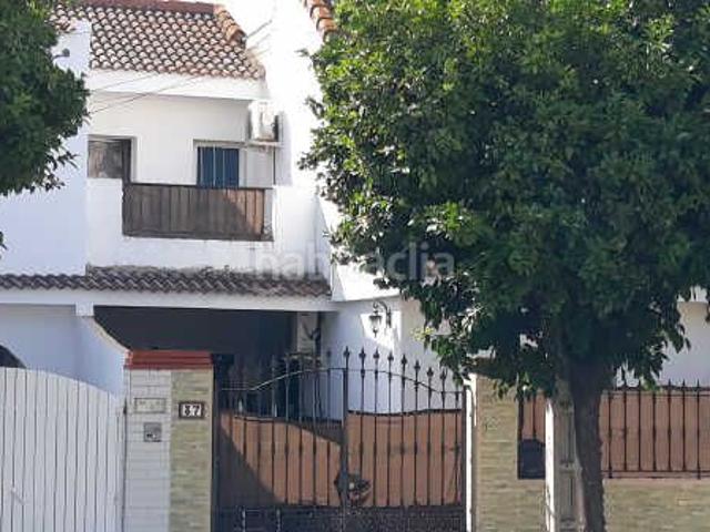 Casa pareada en venta en Mairena del Aljarafe, Lepanto. Solvia Inmobiliaria Chalet adosado Mairena del Aljarafe. Casas pareadas Mairena del.