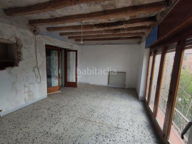 Casa pareada en venta en Marçà. Solvia Inmobiliaria Chalet adosado Marçà. Casas pareadas.
