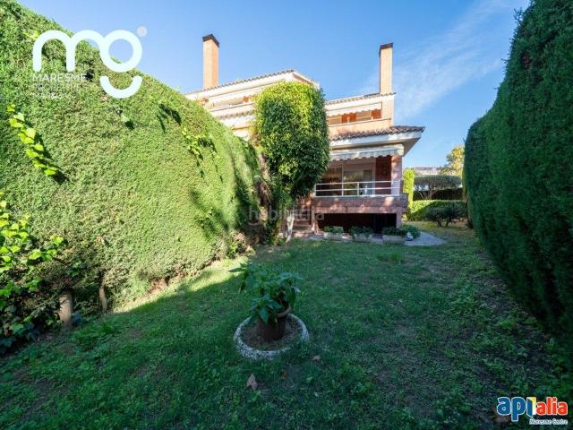 Casa pareada en venta en Masnou El, Califòrnia Santa Madrona. VIVIR en EL MARESME, todo UN LUJO. Casas pareadas Masnou.
