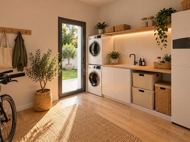 Casa pareada en venta en Medinyà. OBRA NUEVA EN MEDINYÀ CON JARDÍN Y PISCINA PRIVADA. Casas pareadas.