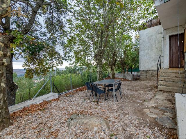 Casa pareada en venta en Miraflores de la Sierra. Chalet pareado en venta en Camino al Tomillar 21, Miraflores de la Sierra Cod. 112411243. Casas pareadas Miraflores de la.