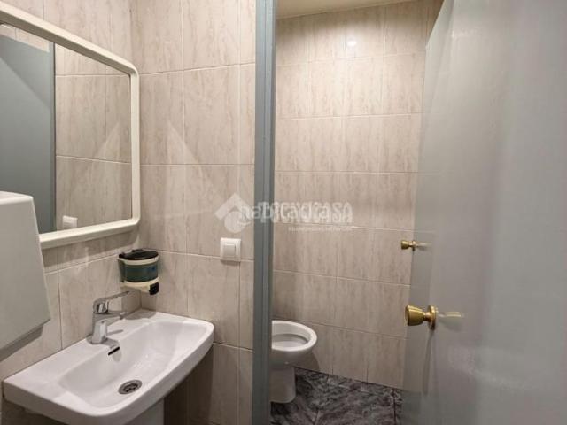 Casa pareada en venta en Sabadell, Eixample. Casa en venta en Sabadell. Casas pareadas.