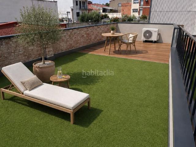 Casa pareada en venta en Sabadell, Els Merinals. Casa pareada vivienda completamente reformada en planta baja con terraza solárium de 40 m² en Sabadell. Casas pareadas.