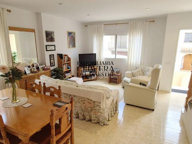 Casa pareada en venta en Salzadella la. ¡Descubre el hogar de tus sueños en este espectacular vivienda pareada ubicada en el pueblo historical La Salzadella!. Casas pareadas Salzadella.