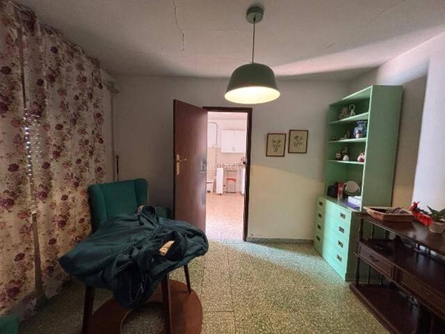 Casa pareada en venta en San Bartolomé de la Torre. Venta de casa con 3 dormitorios y baño, patio, y cochera. Casas pareadas San Bartolomé de la.