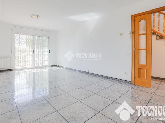 Casa pareada en venta en Sant Vicenç dels Horts. Casa en venta en Sant vicenç dels horts. Casas pareadas Sant Vicenç dels.