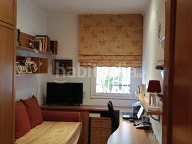 Casa pareada en venta en Sant Adrià de Besòs, Sant Joan Baptista. Gran casa de 4 plantas con dos grandes terrazas. Casas pareadas Sant Adrià de.