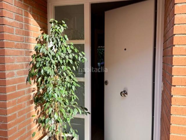 Casa pareada en venta en Sant Joan Despí, Torreblanca. Casa familiar de 240 m², totalmente reformada, muy luminosa y tranquila, a solo 10 minutos de Barcelona. Casas pareadas Sant Joan.