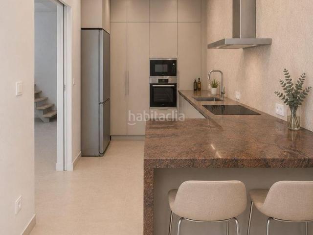 Casa pareada en venta en Sant Pere de Ribes, Mas d´En Serra Els Cards. Casa pareada en venta con jardín y piscina. Obra nueva en construcción. Casas pareadas Sant Pere de.