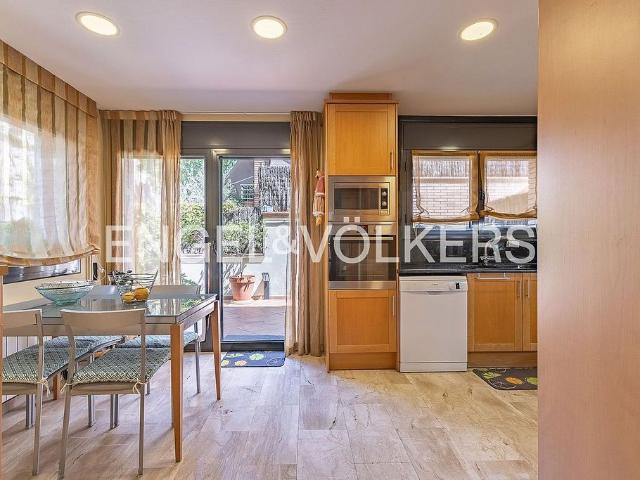 Casa pareada en venta en Sant Quirze del Vallès, de 214 m² 3 habitaciones por 715.000