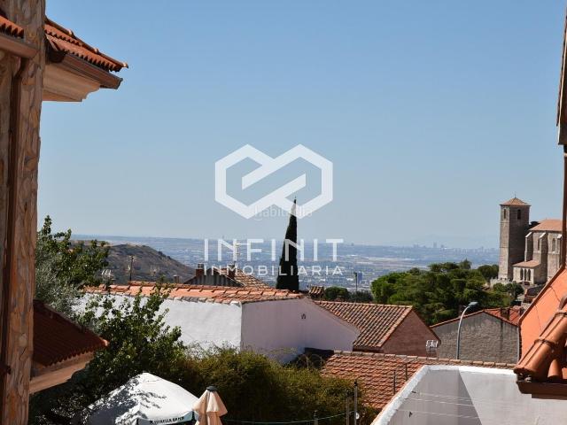 Casa pareada en venta en Santos de la Humosa Los. El hogar que supera todas las expectativas amplitud, privacidad y unas vistas únicas. Imagina vivir aquí. ahora hazlo realidad. Casas pareadas.