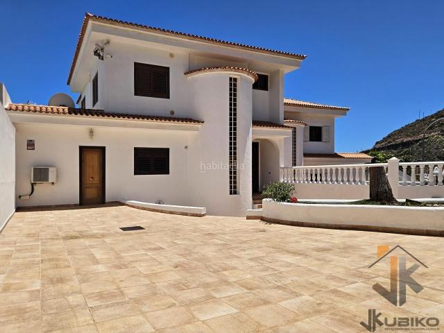 Casa pareada en venta en Santa Cruz de Tenerife, Ifara Las Mimosas. Chalet pareado en Ifara SC de Tenerife. Casas pareadas Santa Cruz de.
