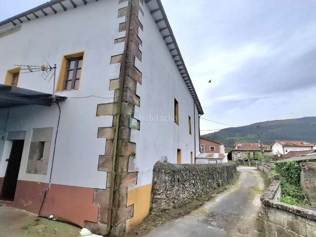 Casa pareada en venta en Santa María de Cayón. CASA PARAEADA CON JARDIN. ARGOMILLA. Casas pareadas Santa María de.