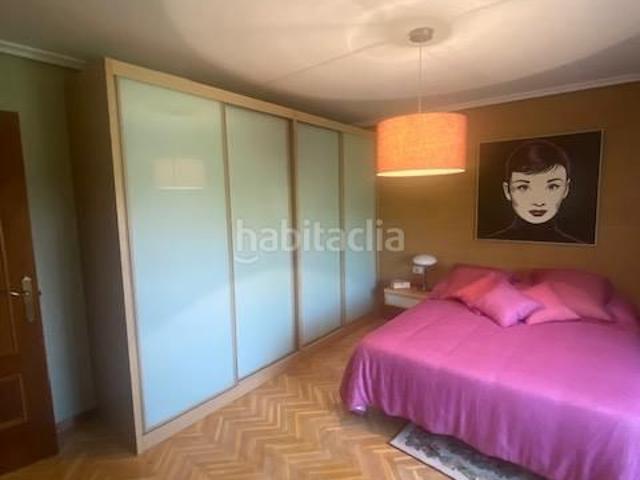 Casa pareada en venta en Santa Marta de Tormes. EXCLUSIVO CHALET DE LUJO EN URBANIZACIÓN ALMENDARES. Casas pareadas Santa Marta de.