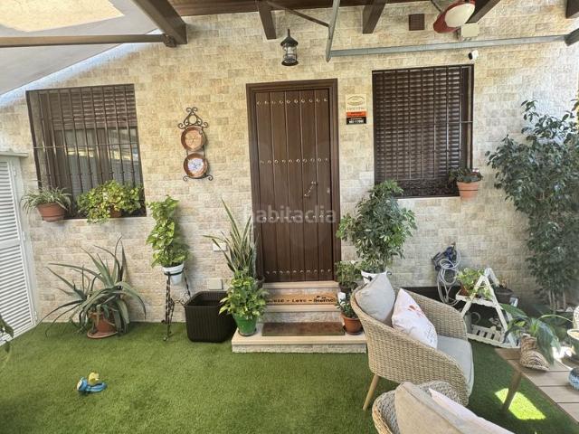 Casa pareada en venta en Sevilla, Palmete. Casas pareadas.